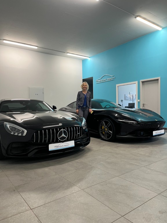 Cynthia, spécialiste de l’importation automobile : son rôle clé chez Premium Impor