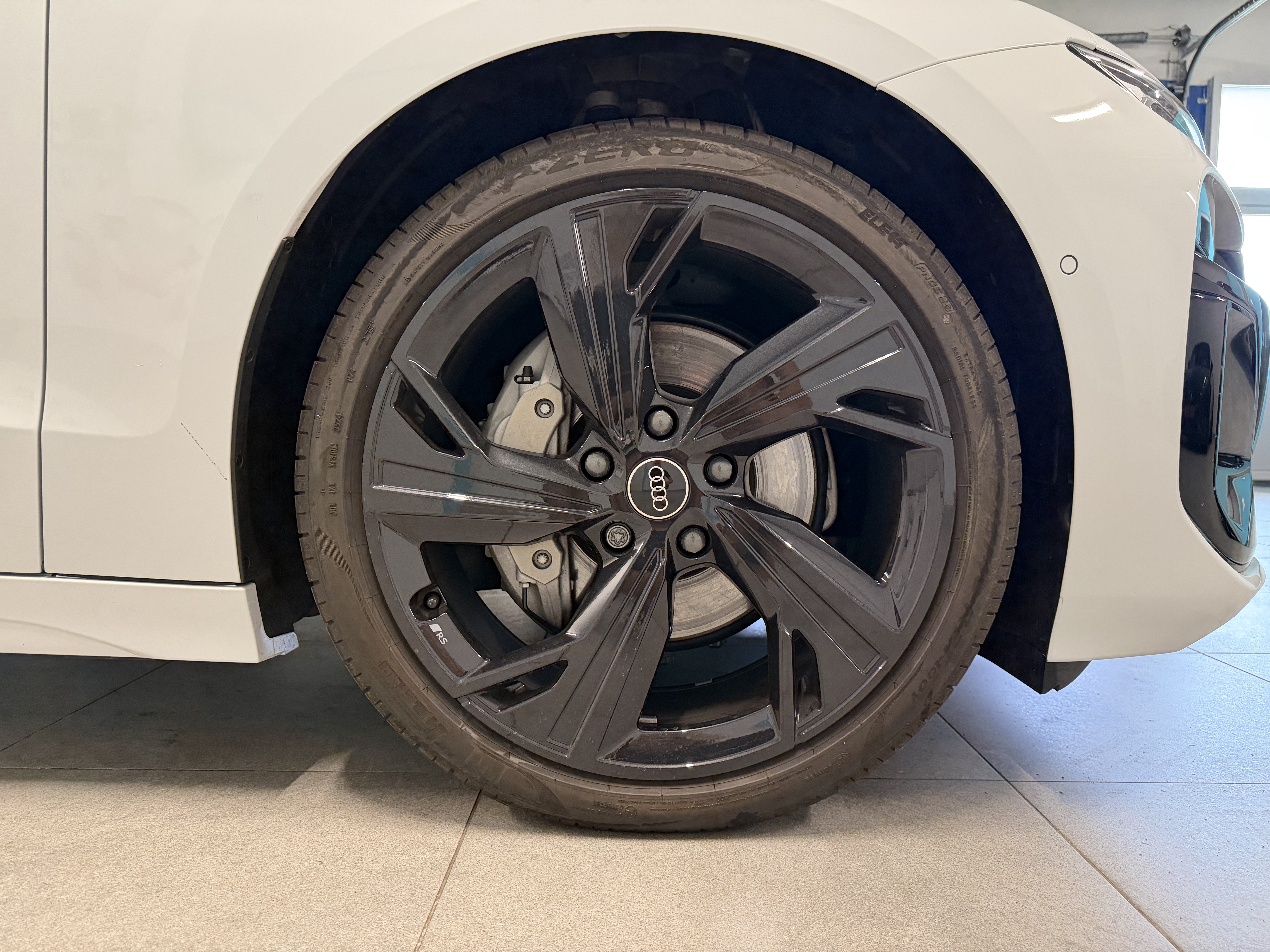 Audi A6 Avant E-tron