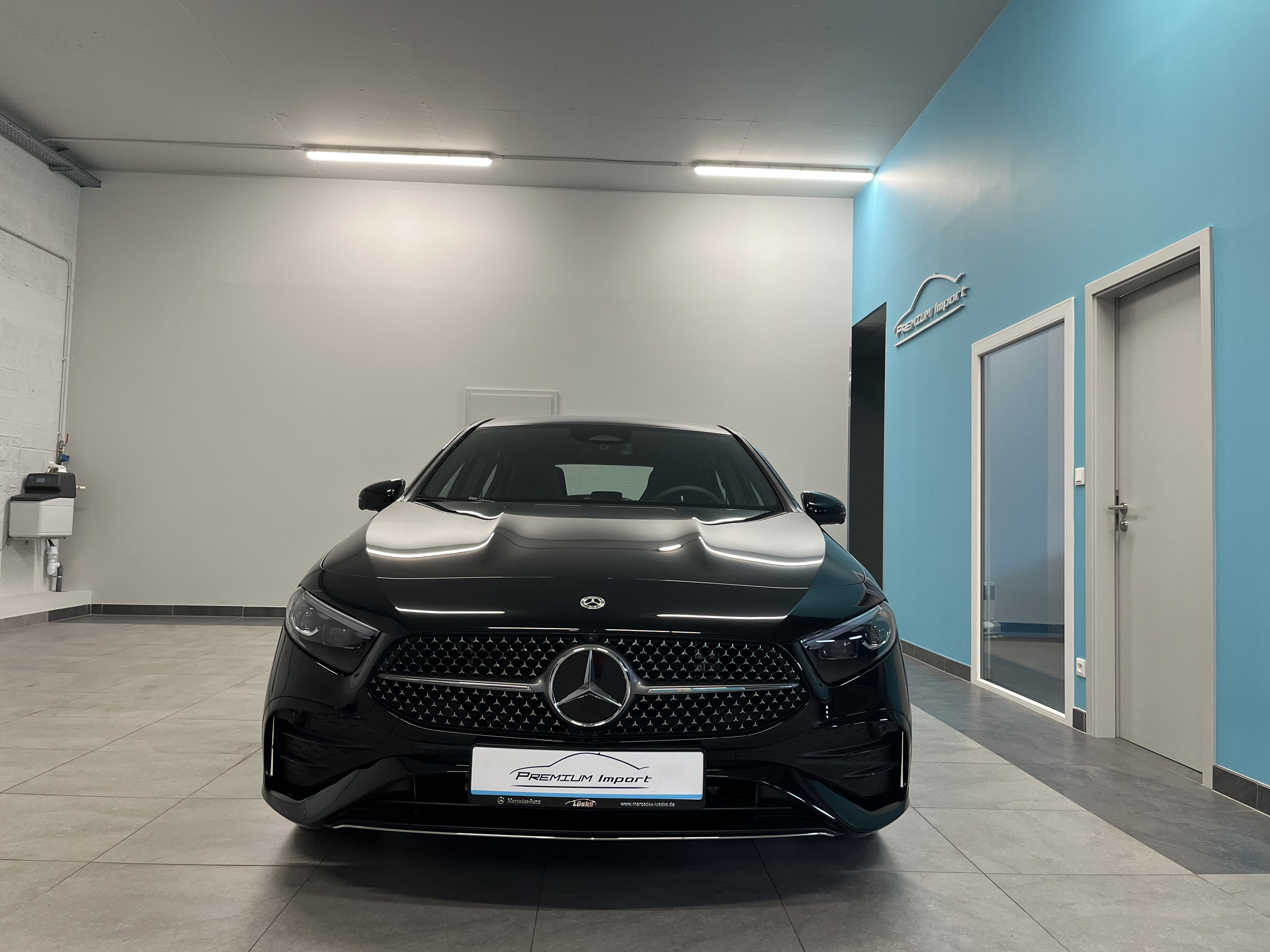 Mercedes A250 e AMG LINE