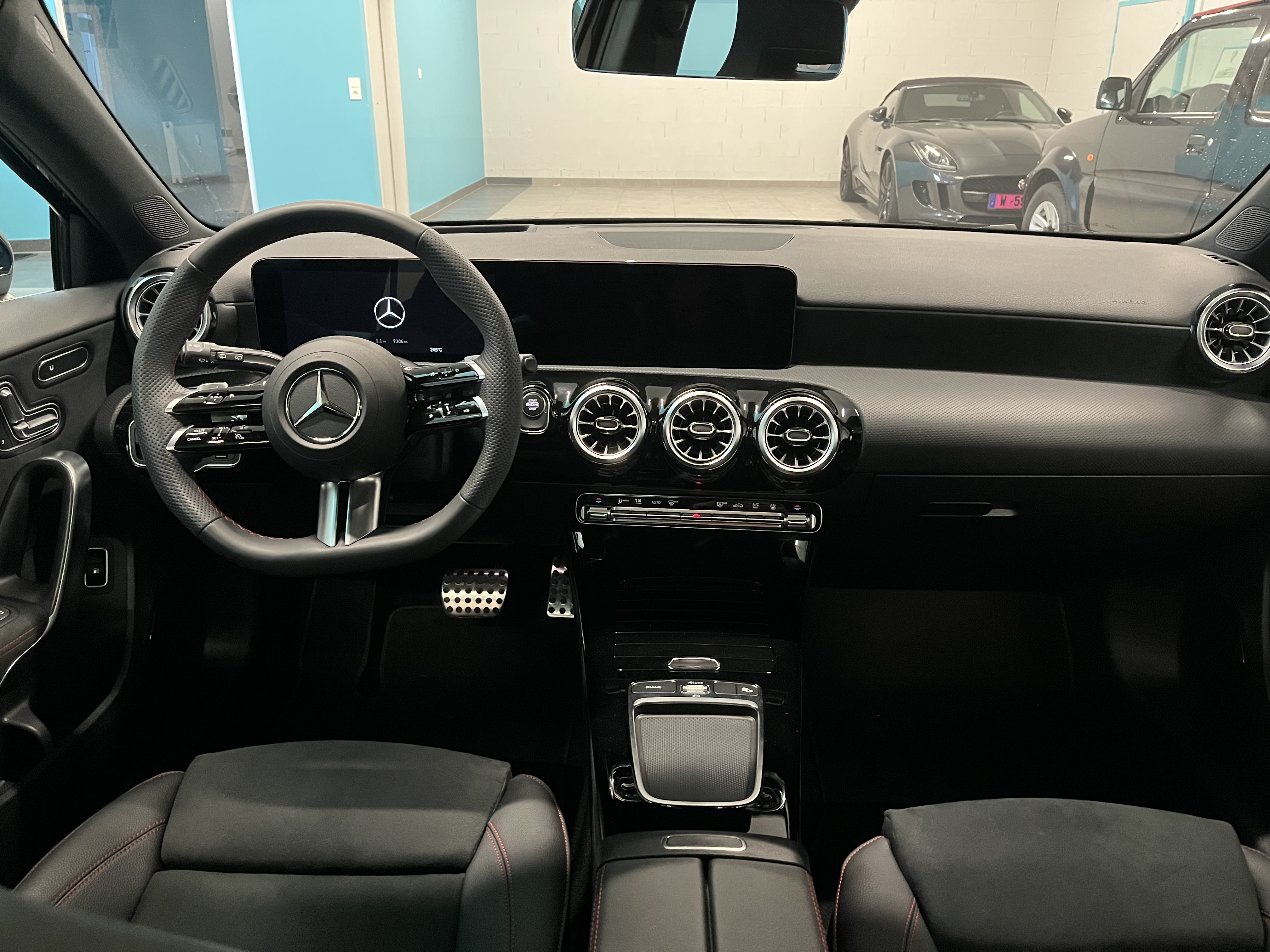 Mercedes A250 e AMG LINE